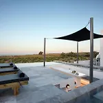 Villa Vinebranch *