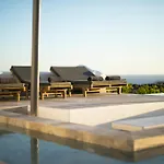 Vinebranch Villa *